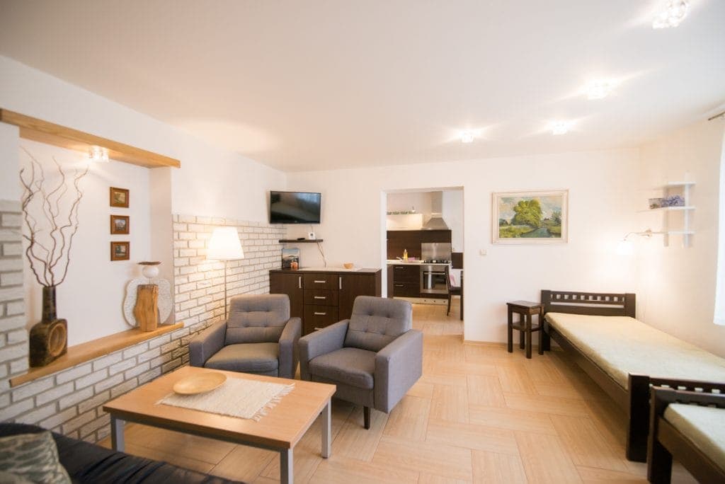 Apartment E 3