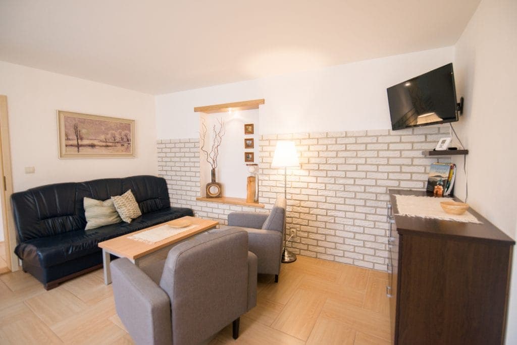 Apartment E 5